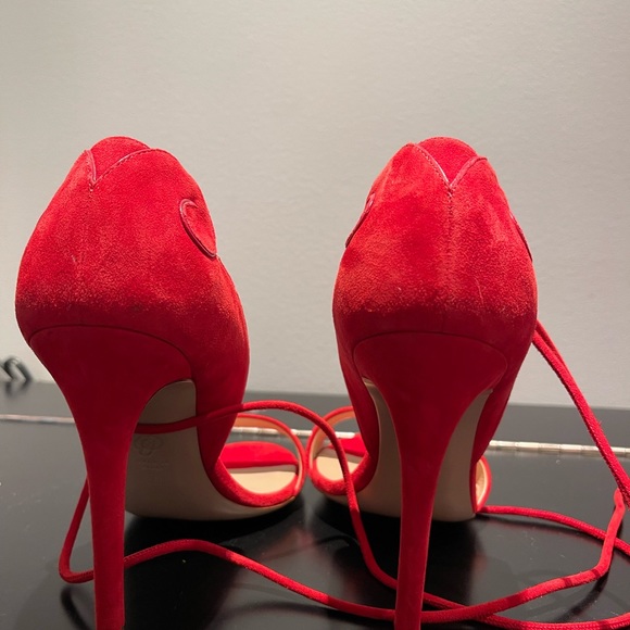 Heels - Picture 7 of 13